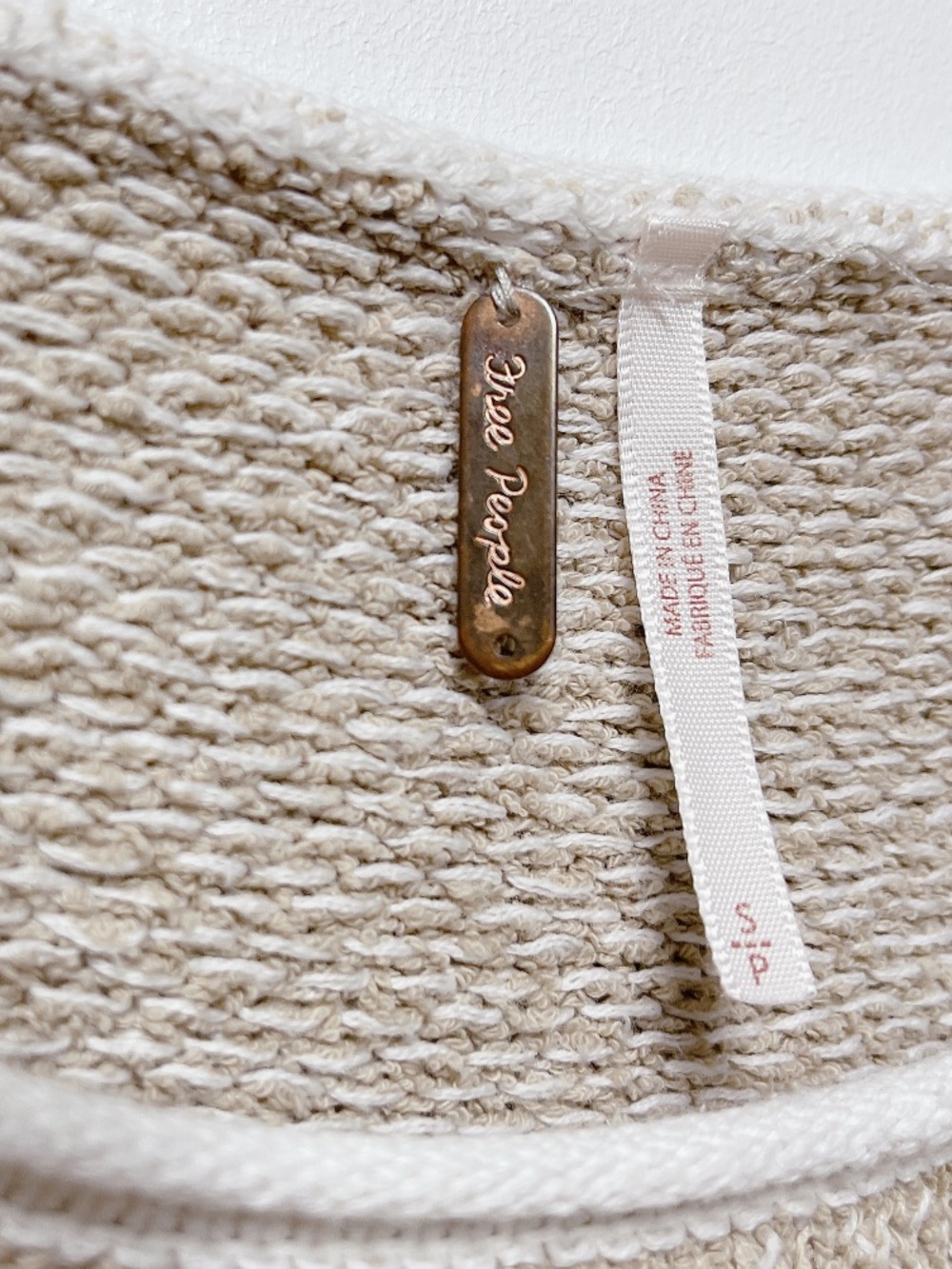 Free People Bardot Beige Knit Pullover Sweater Rounded Neckline Size Small - Picture 9 of 9